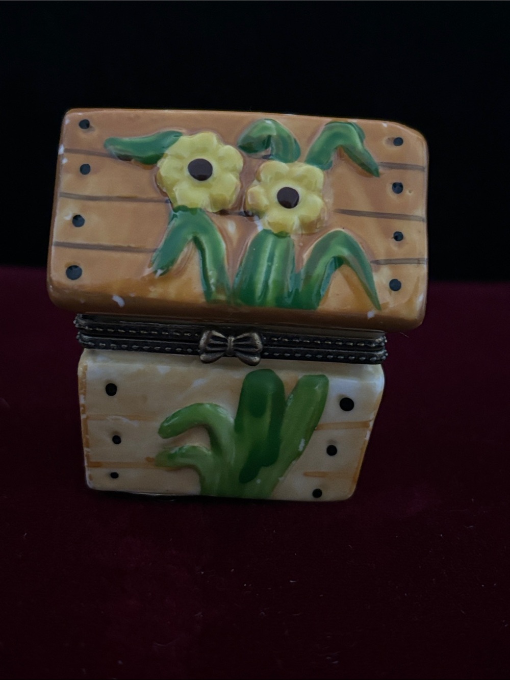 Darice Porcelain Trinket Box in Cream and Yellow with Metal Hinge